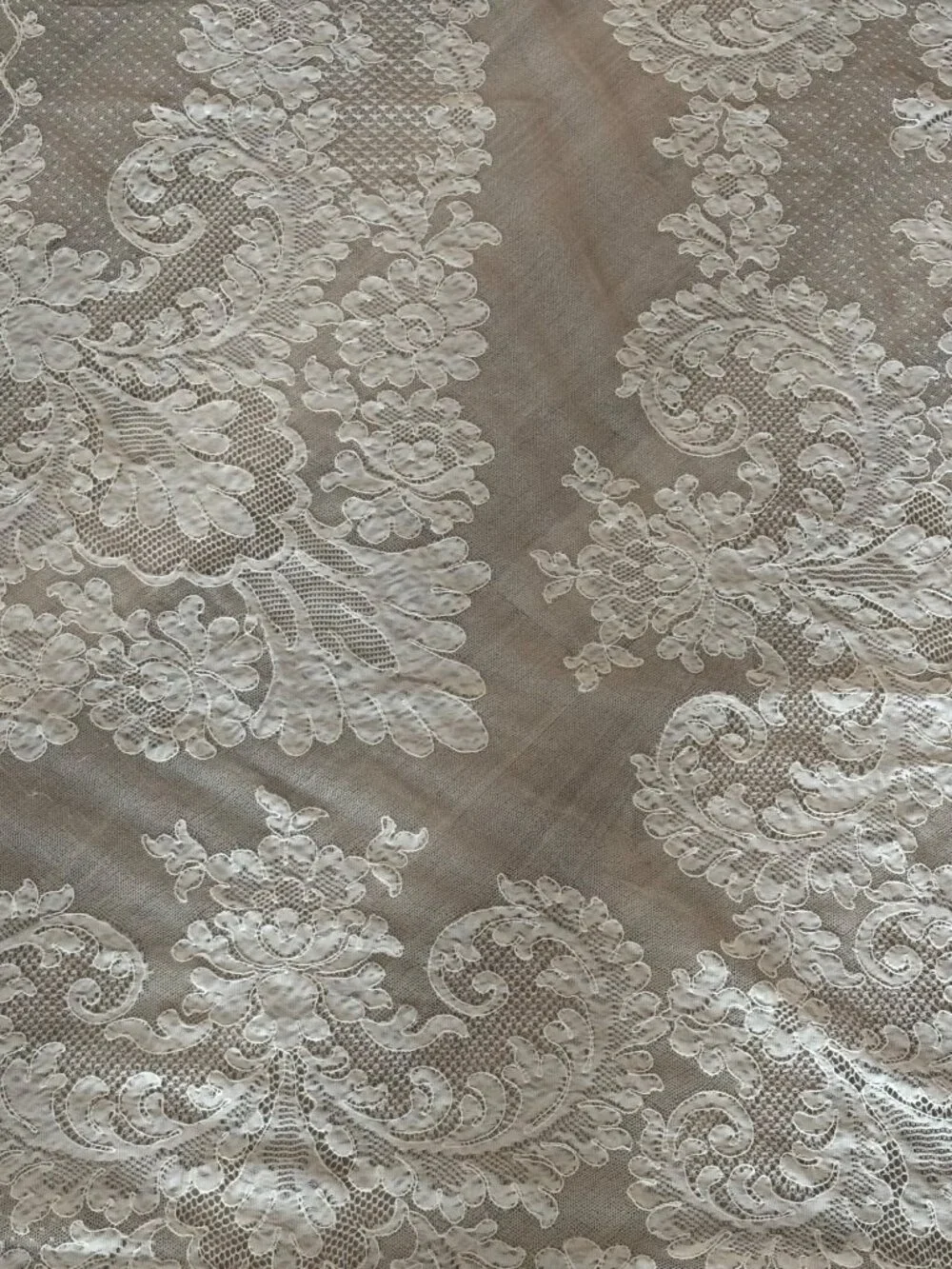 French Alençon Style Lace Tablecloth 72x104 Ivory Vintage Cottage Romantic